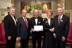 BCF member receives research award: Jens Timmer, physicist at the University of Freiburg and member of the BCF, received the Hector research award.