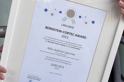 Jeanine Laturner ist die Preisträgerin des Bernstein-CorTec Award 2021 Jeanine Laturner ist die Preisträgerin des Bernstein-CorTec Award 2021